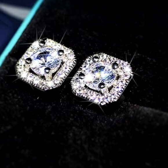 🆕 Small Square 0.65 Carat Halo Diamond Earring Studs, 925 Sterling Silver 🆕 - Picture 4 of 6